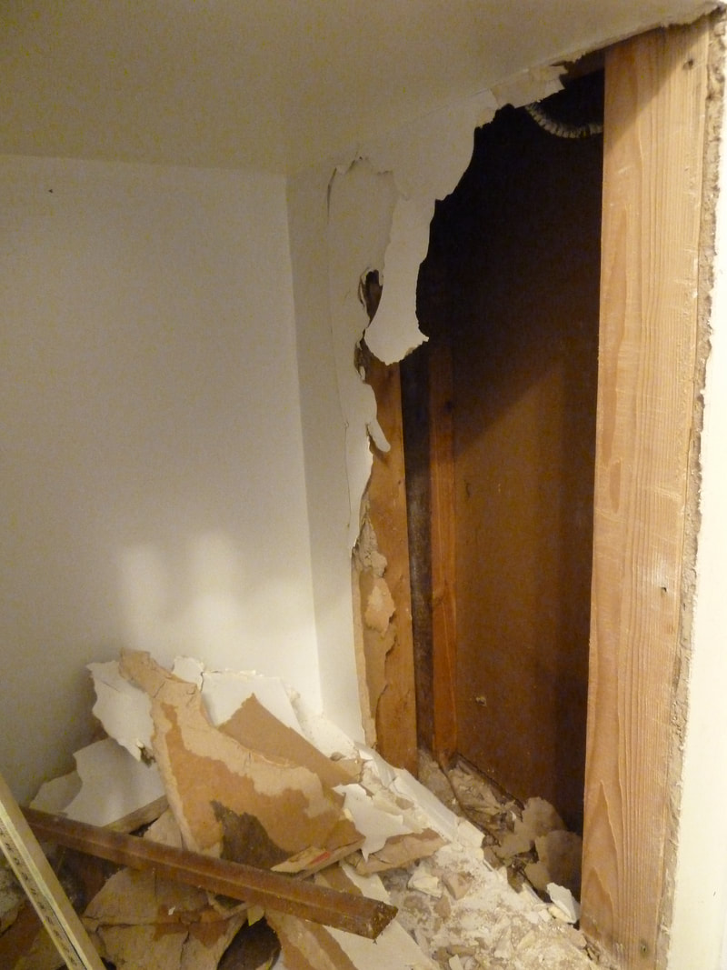 Picture of opening in drywall